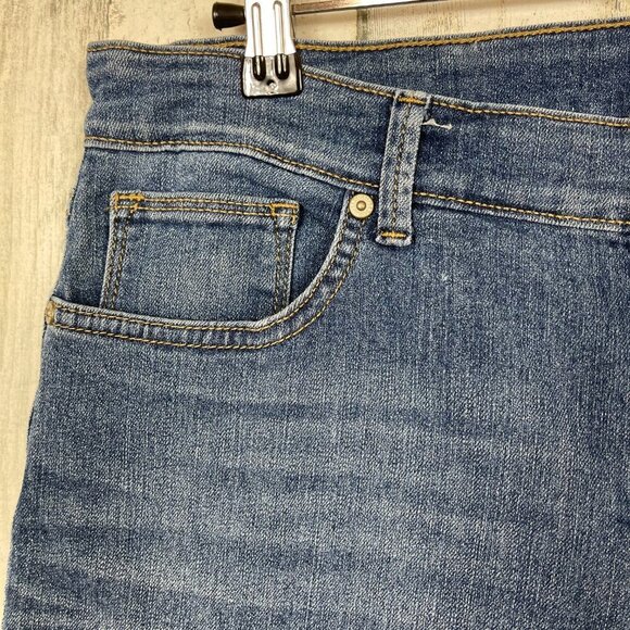 Style & Co denim shorts bermuda blue size 10 longer length everyday wear - Picture 3 of 6
